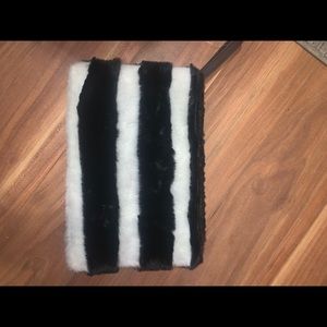 Black & White Fur Wristlet